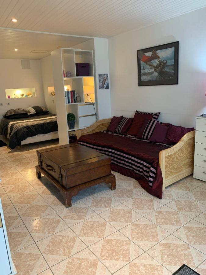 Charmant Studio Meuble Montignac-Charente Экстерьер фото